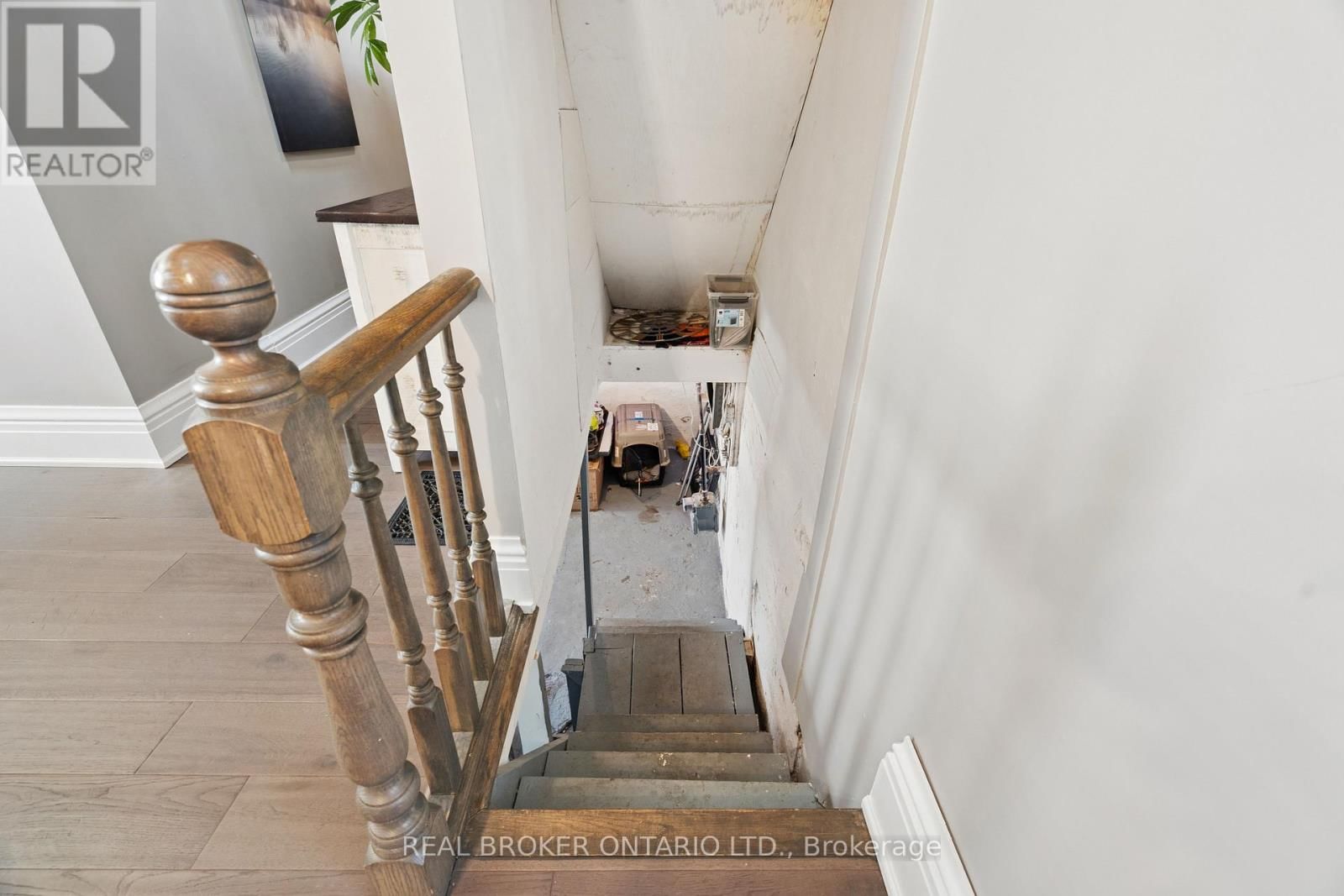 855 HAMILTON STREET Image 34