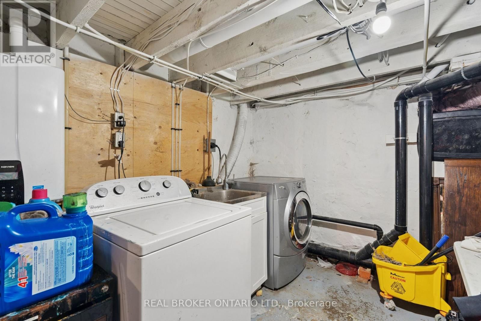 855 HAMILTON STREET Image 35