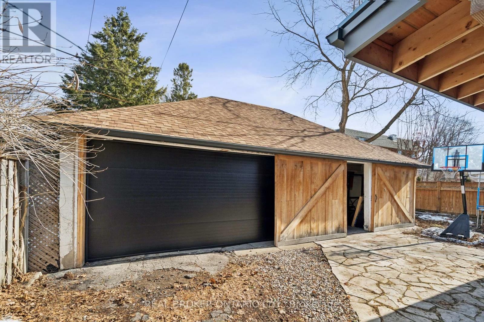 855 HAMILTON STREET Image 42