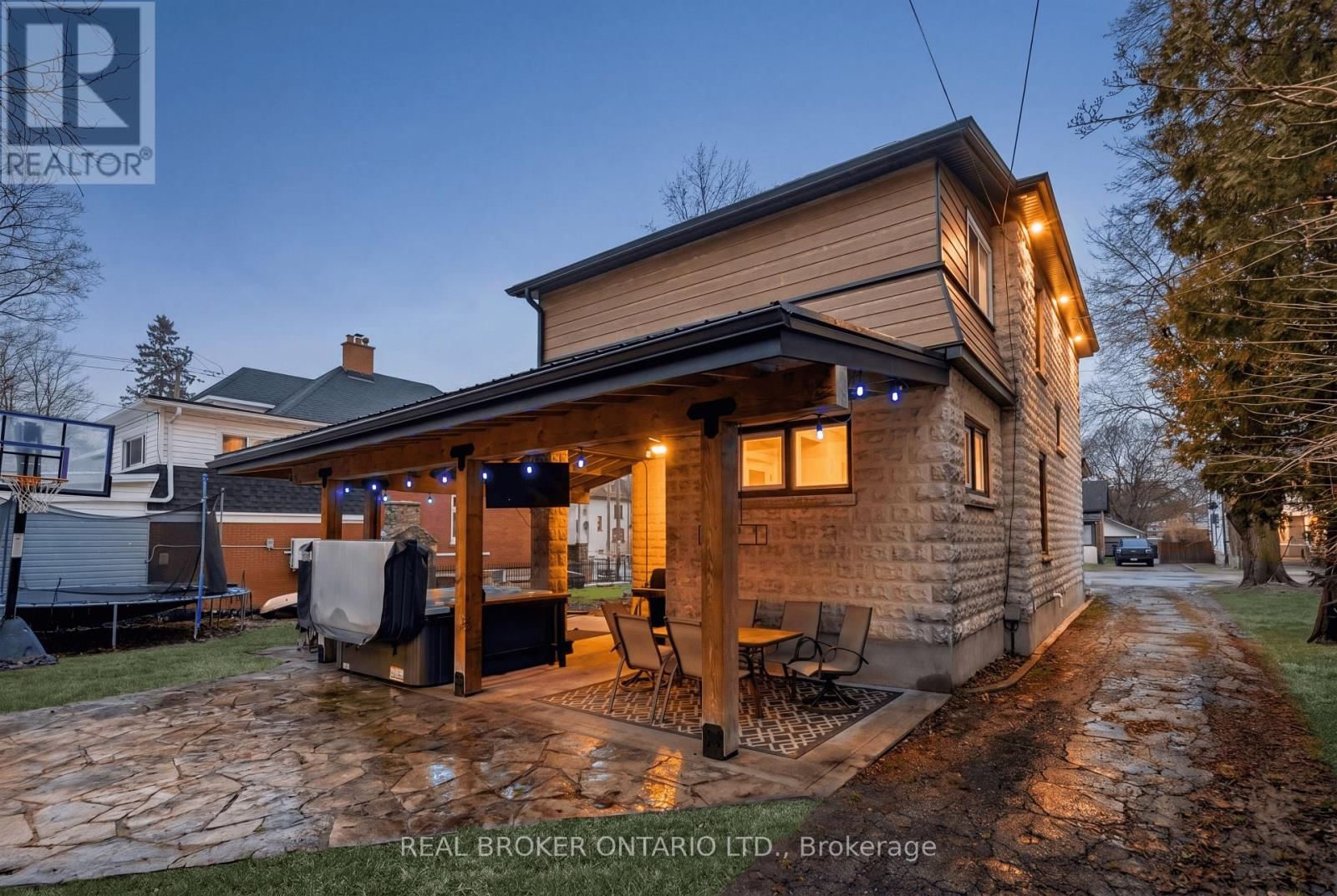 855 HAMILTON STREET Image 45