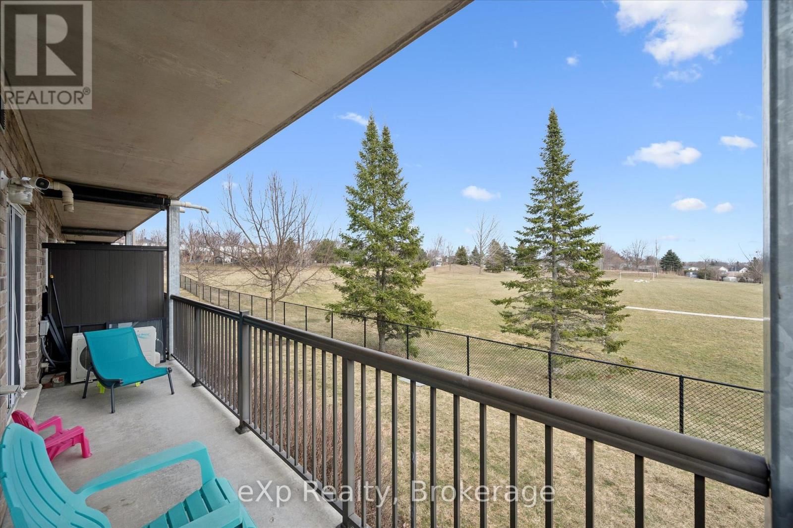 87 - 35 MOUNTFORD DRIVE Image 25