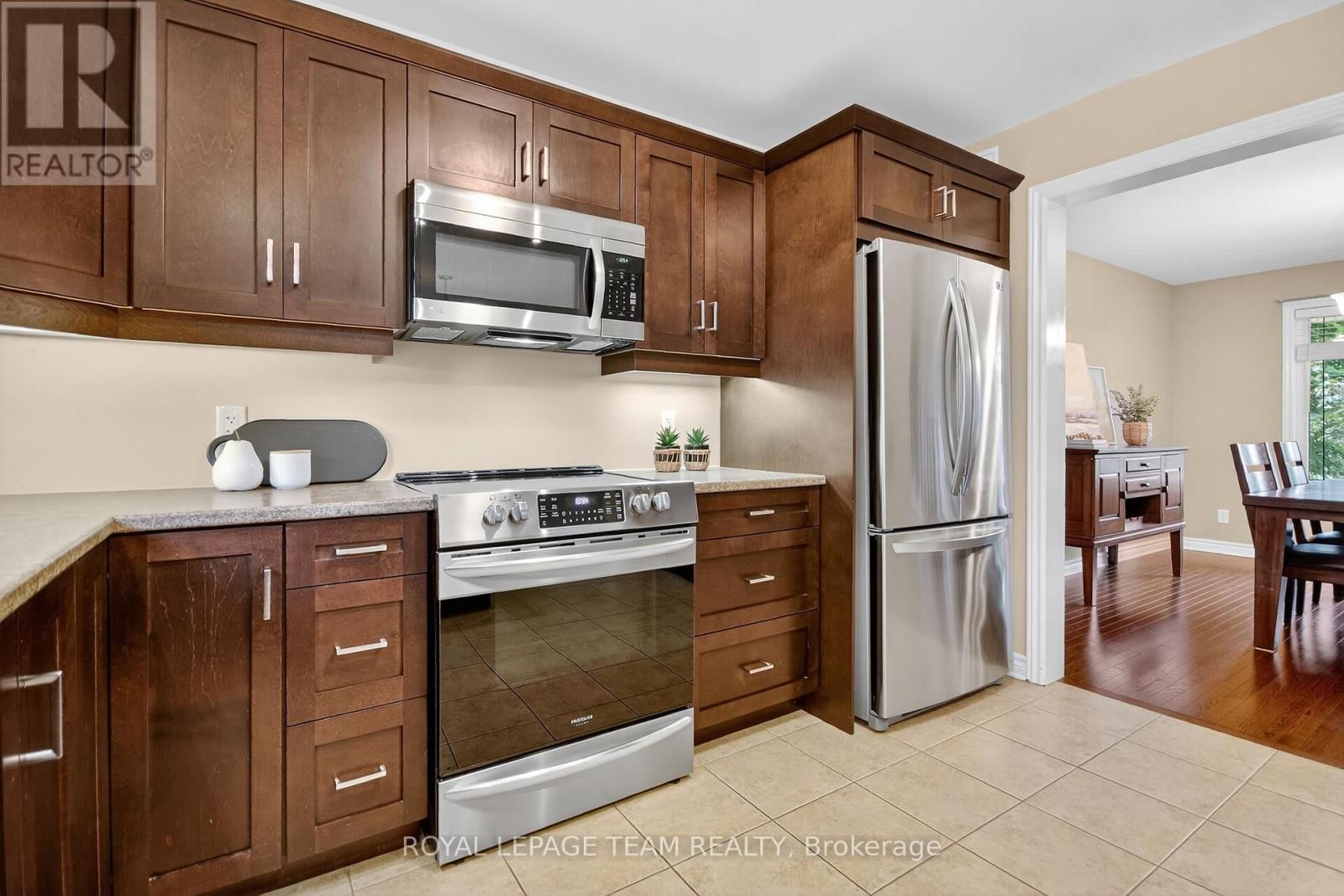 124 COMBA DRIVE Image 10