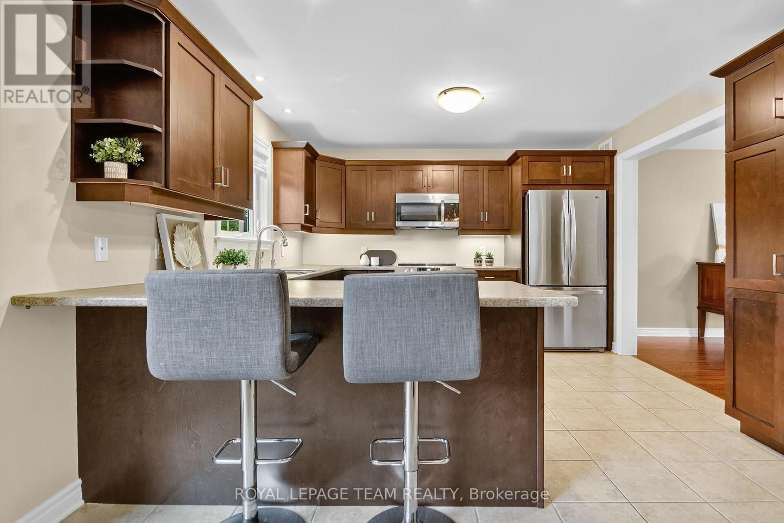 124 COMBA DRIVE Image 12