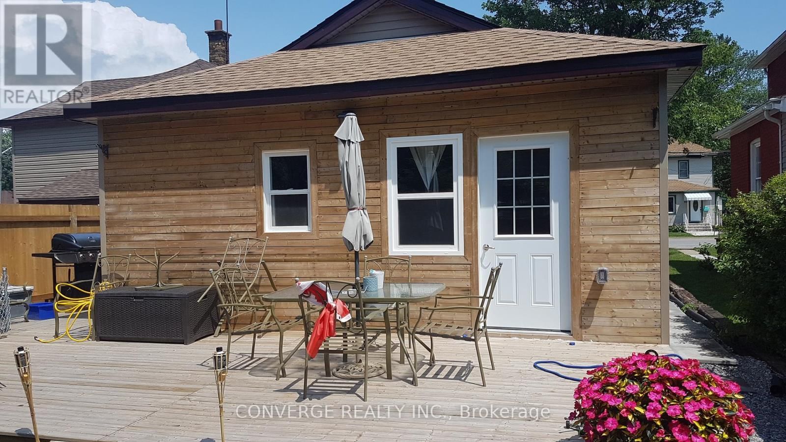 A - B - 102 ELM STREET NORTH Image 2