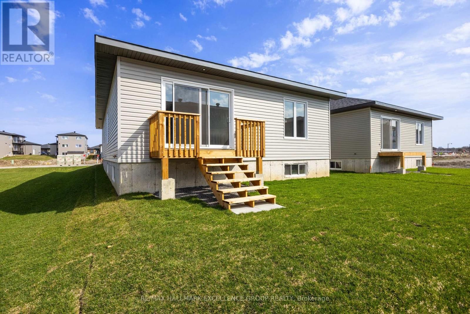 1117 BRONZE (LOT 105) AVENUE Image 45