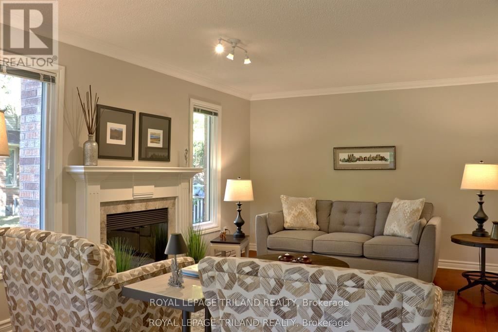 1 - 70 SUNNYSIDE DRIVE Image 11