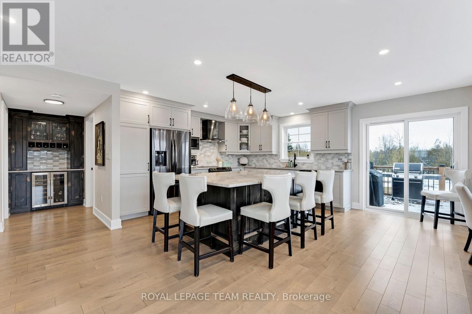 114 CHARLES HOLDEN AVENUE Image 12