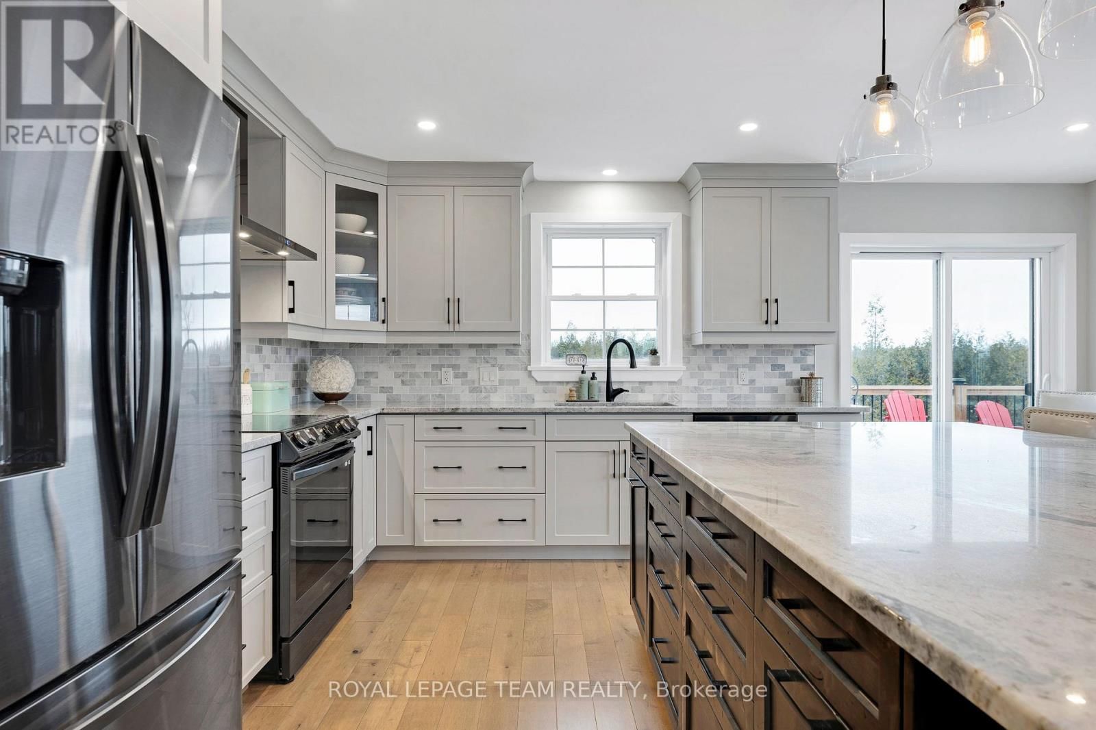 114 CHARLES HOLDEN AVENUE Image 13