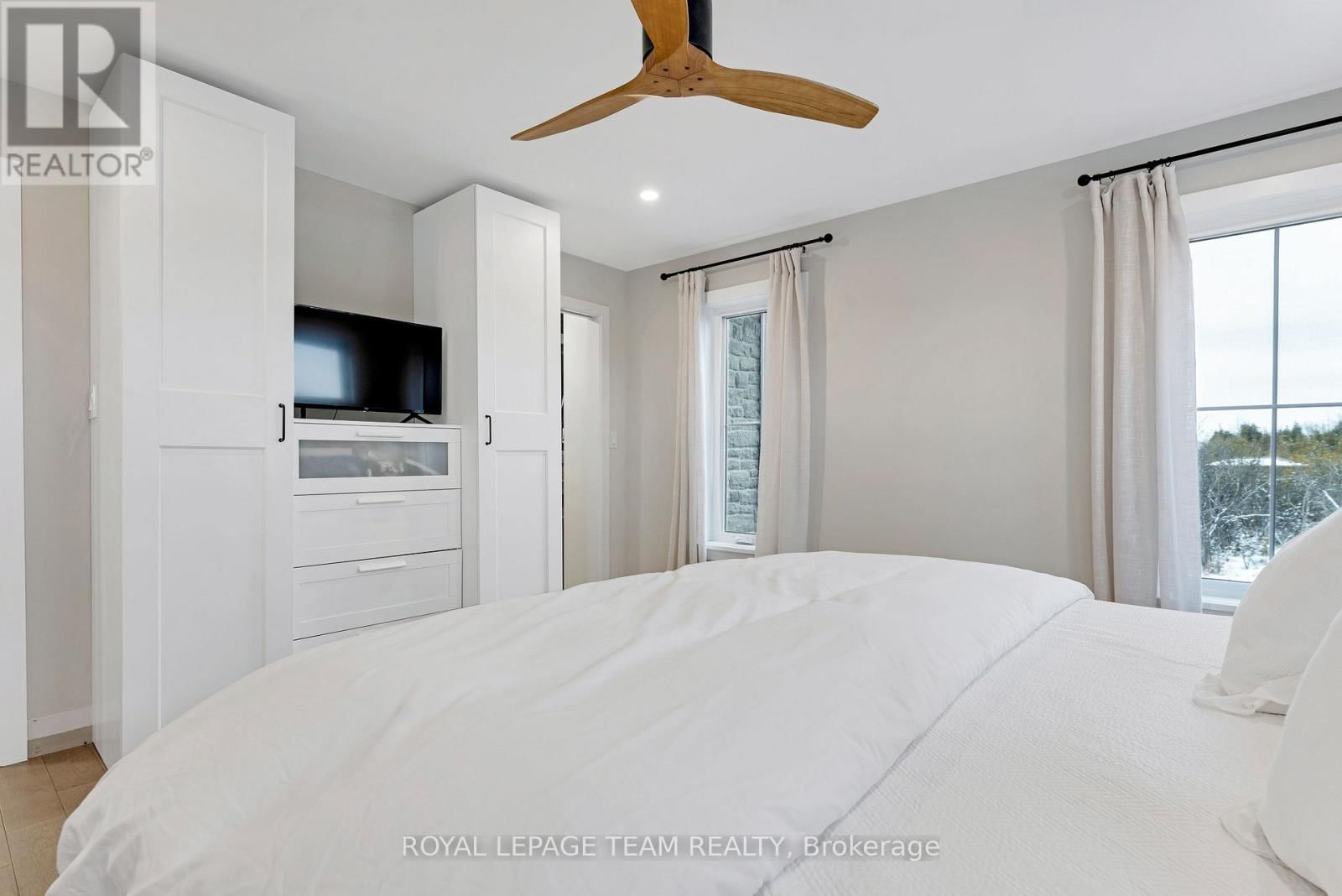 114 CHARLES HOLDEN AVENUE Image 23