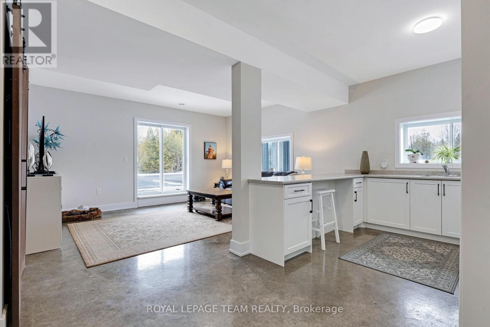 114 CHARLES HOLDEN AVENUE Image 37