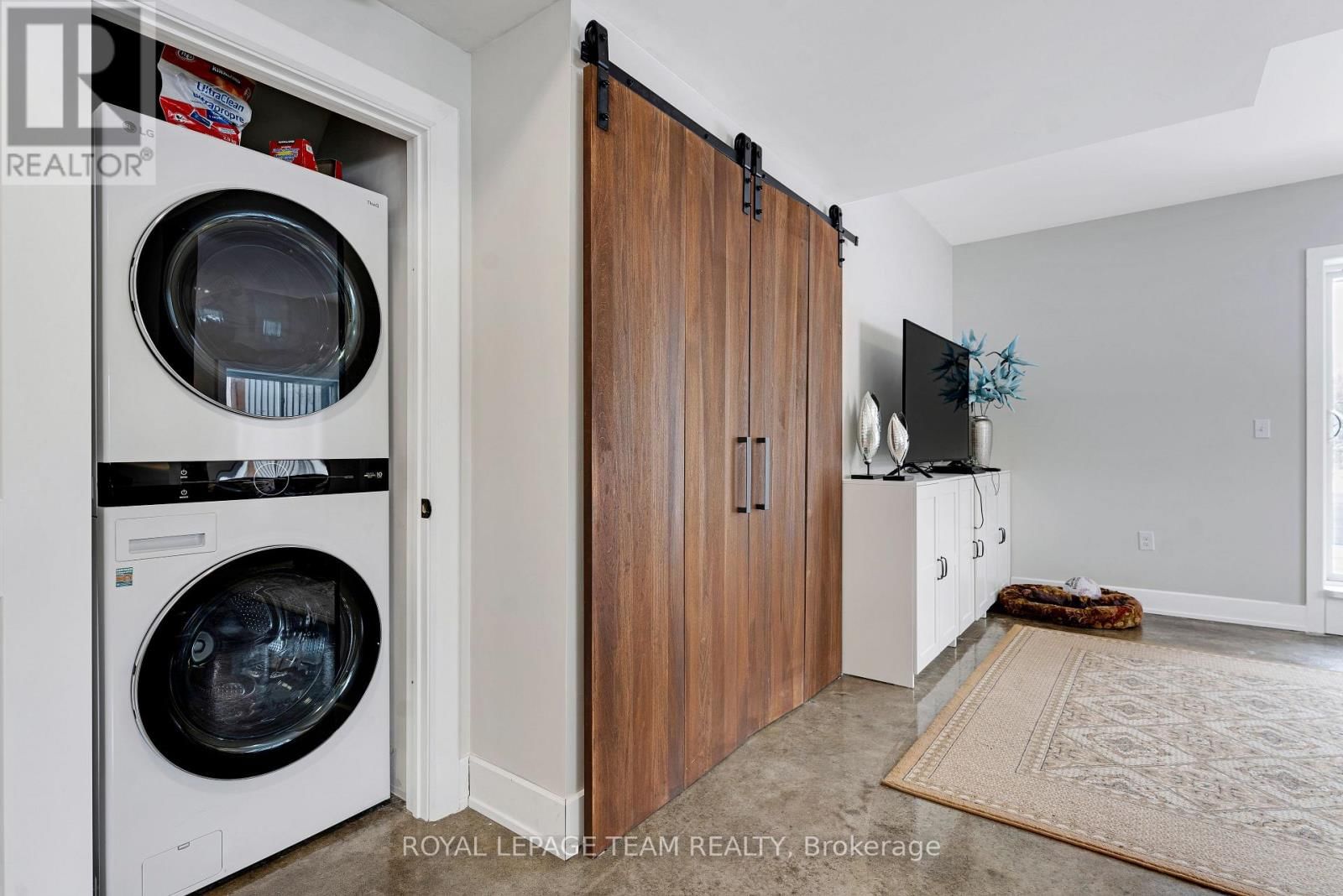 114 CHARLES HOLDEN AVENUE Image 39