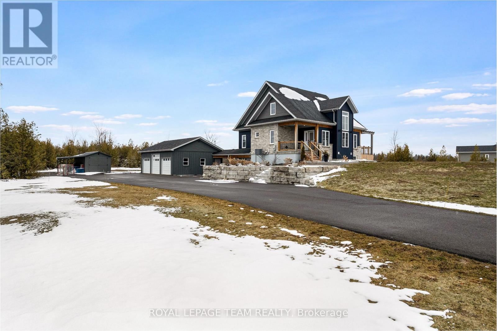 114 CHARLES HOLDEN AVENUE Image 4