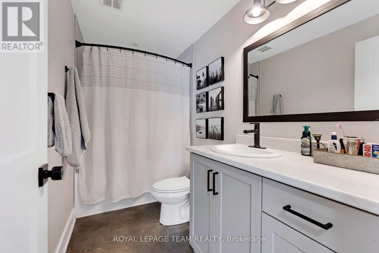 114 CHARLES HOLDEN AVENUE Image 45