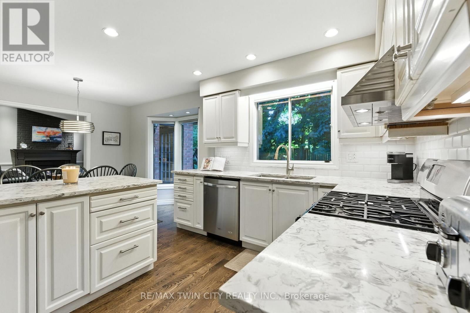 91 ABBEY CLOSE Image 15