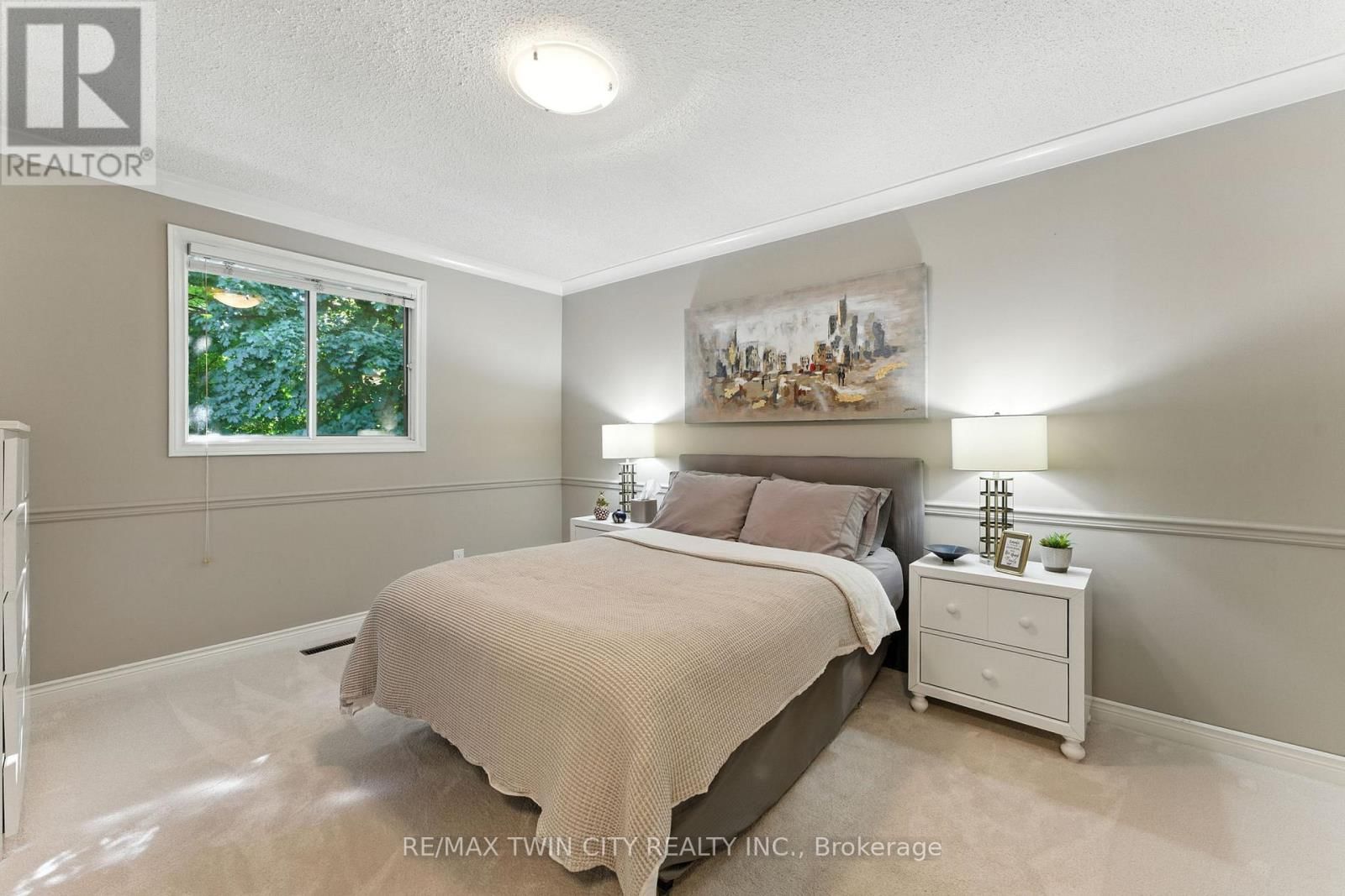 91 ABBEY CLOSE Image 32