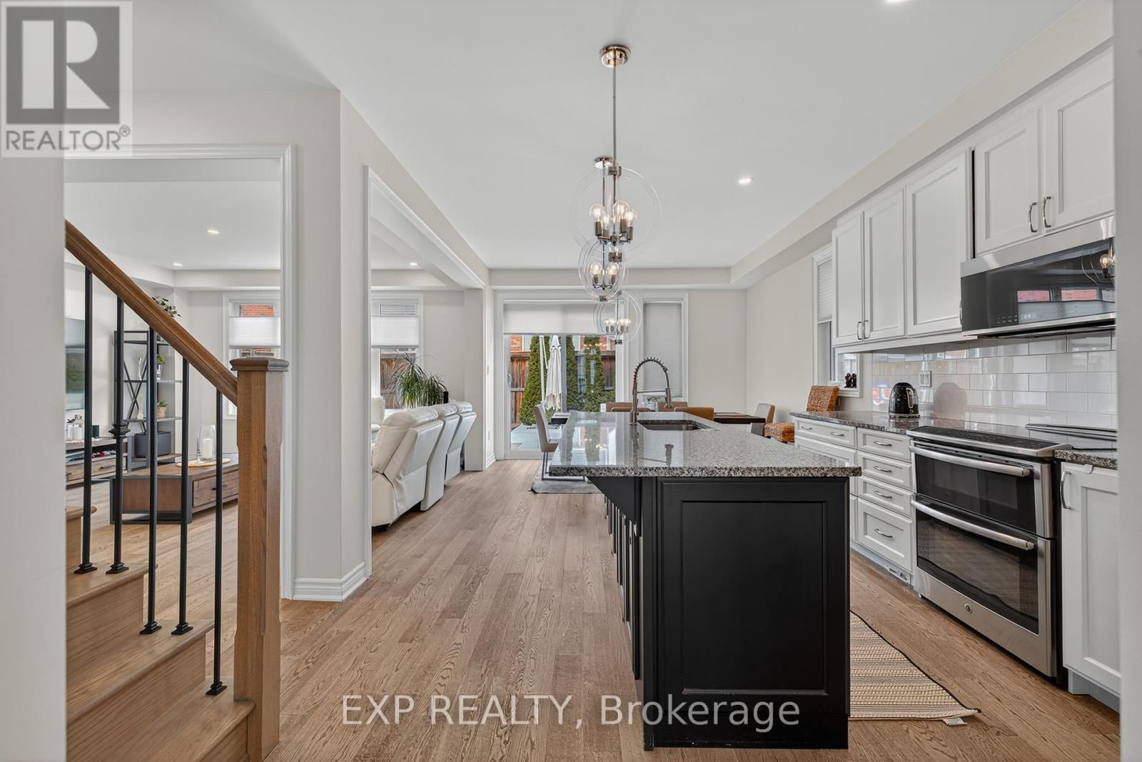 55 WEST OAK TRAIL Image 6