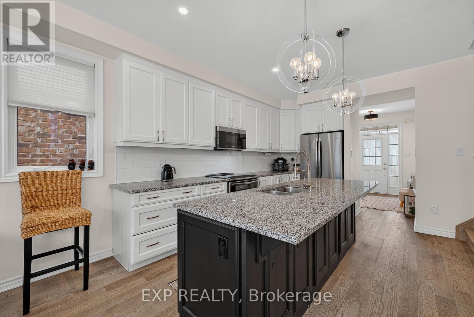 55 WEST OAK TRAIL Image 9