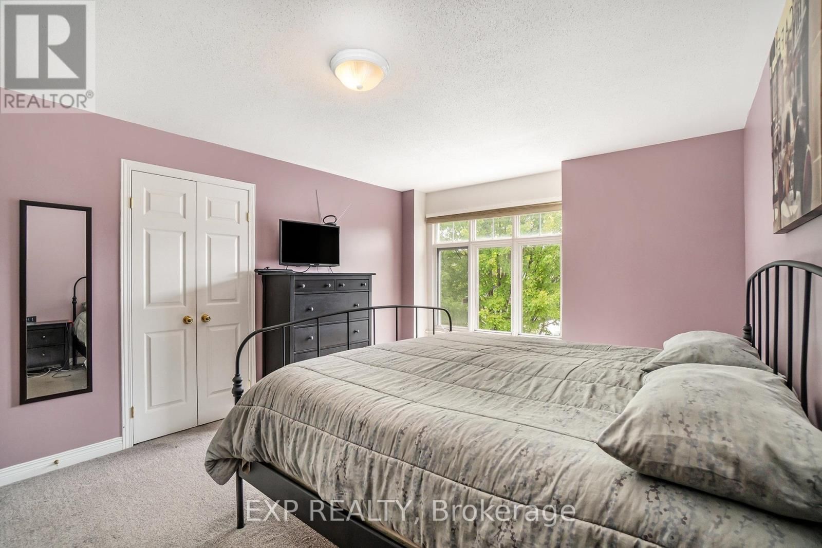 15 ESCADE DRIVE Image 20