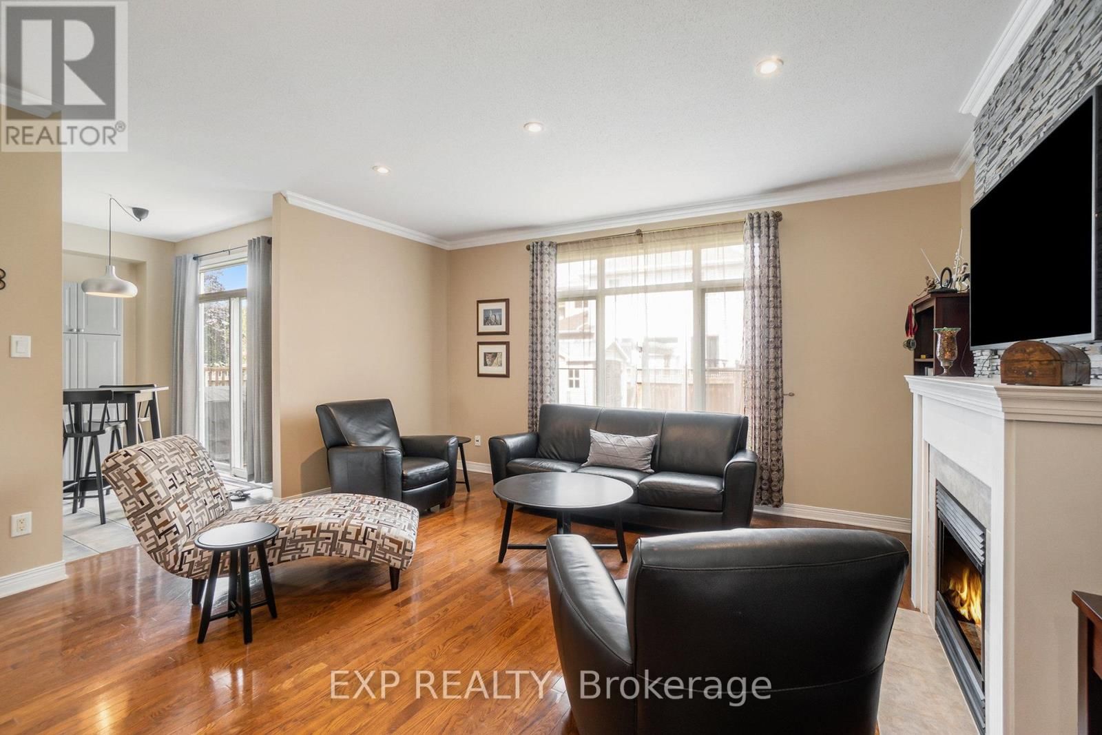 15 ESCADE DRIVE Image 6