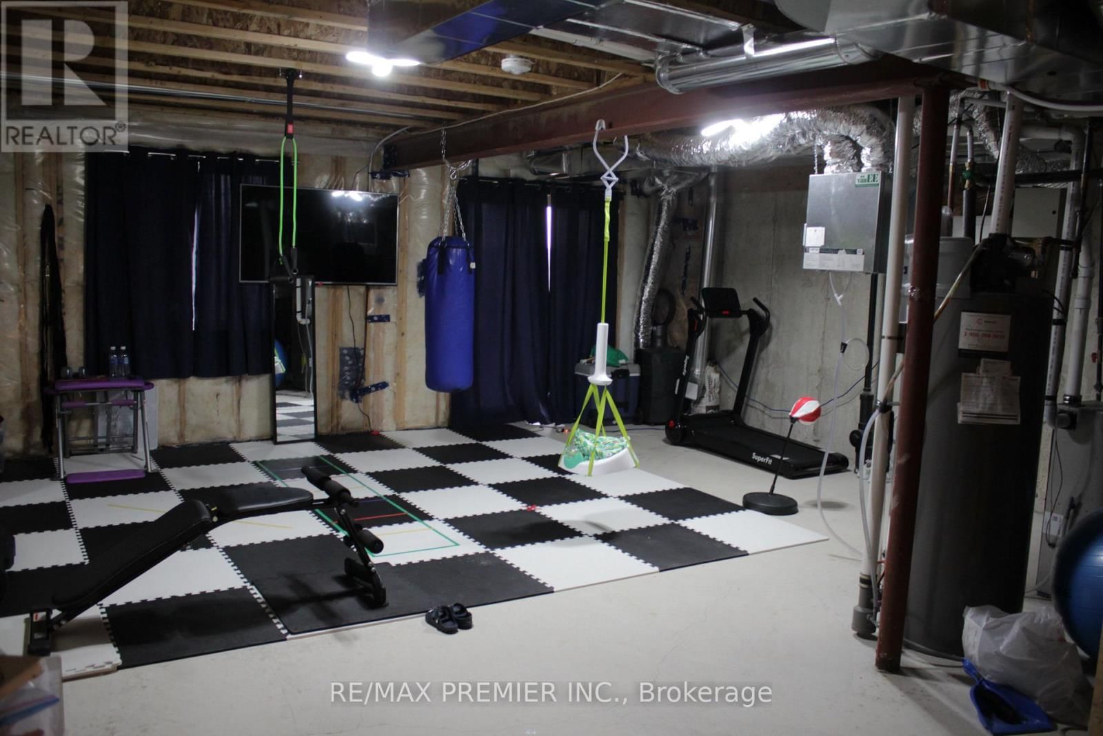 43 - 620 COLBORNE STREET WEST Image 25