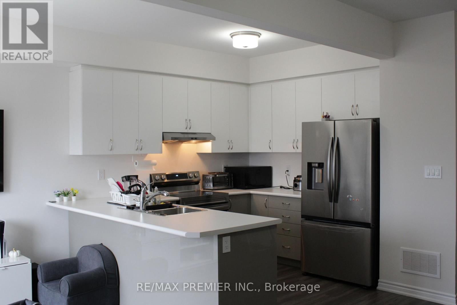 43 - 620 COLBORNE STREET WEST Image 7