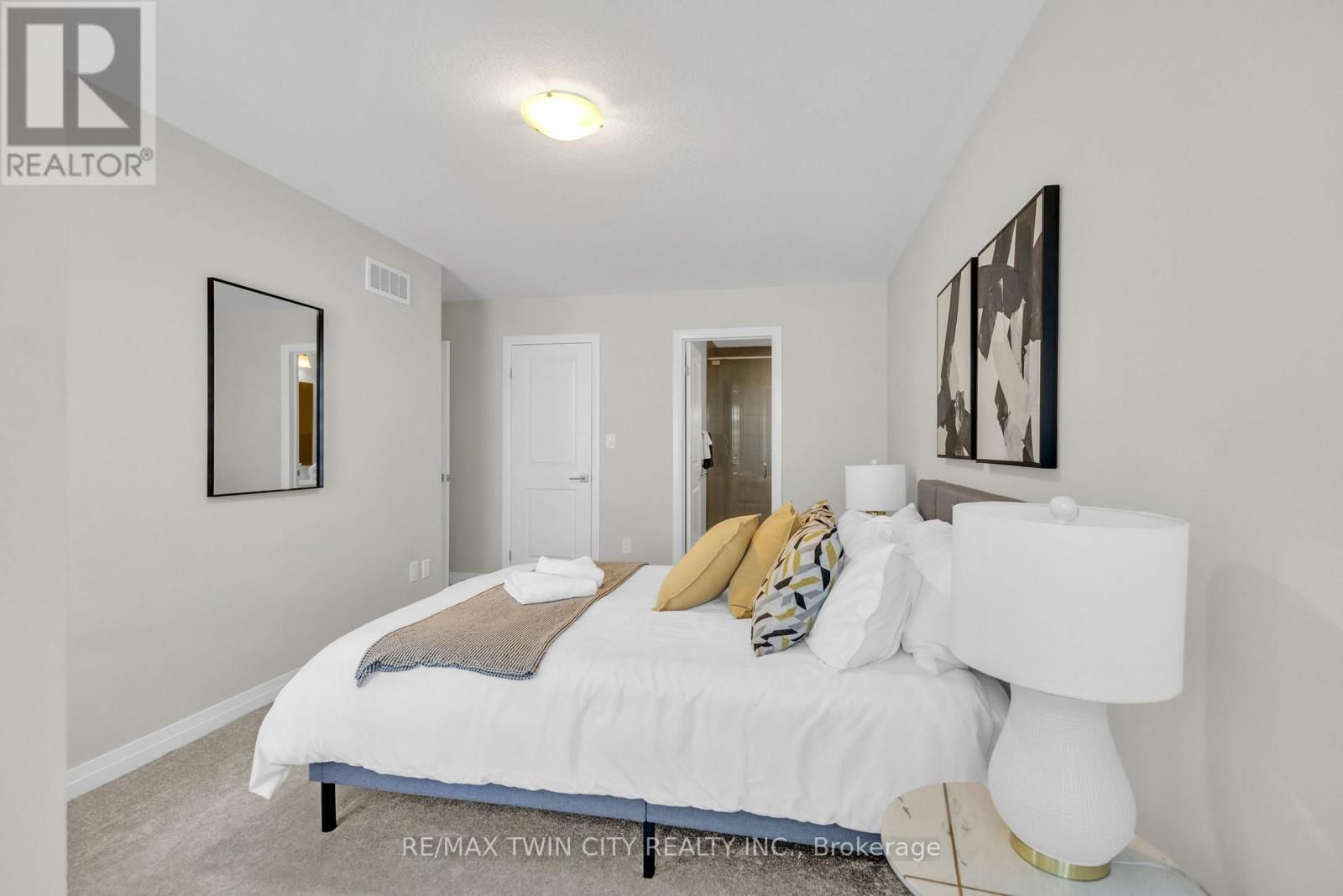 1F - 155 THOMAS SLEE DRIVE Image 21