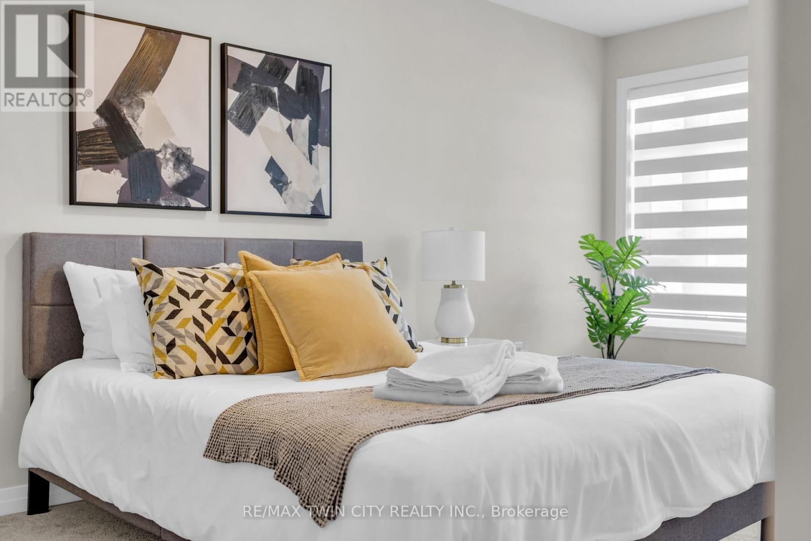 1F - 155 THOMAS SLEE DRIVE Image 26