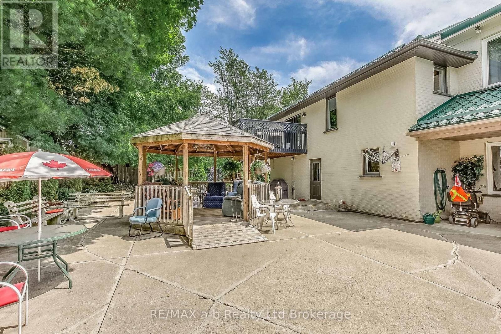 25 MAIN STREET EAST Image 3