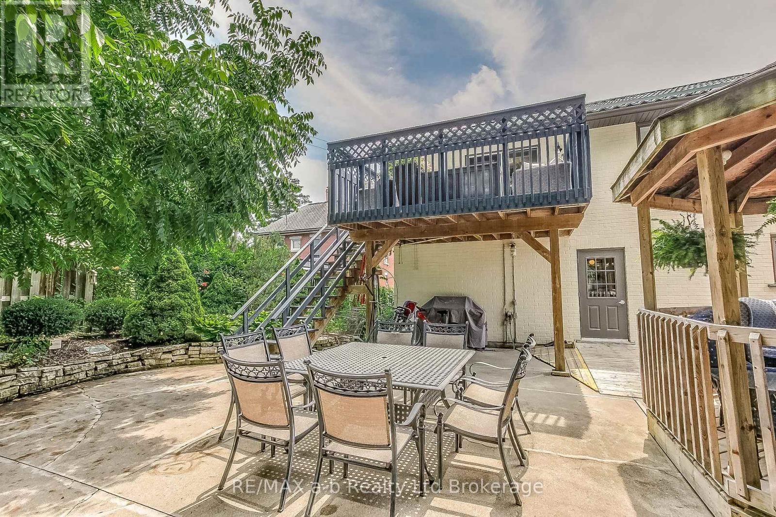 25 MAIN STREET EAST Image 5