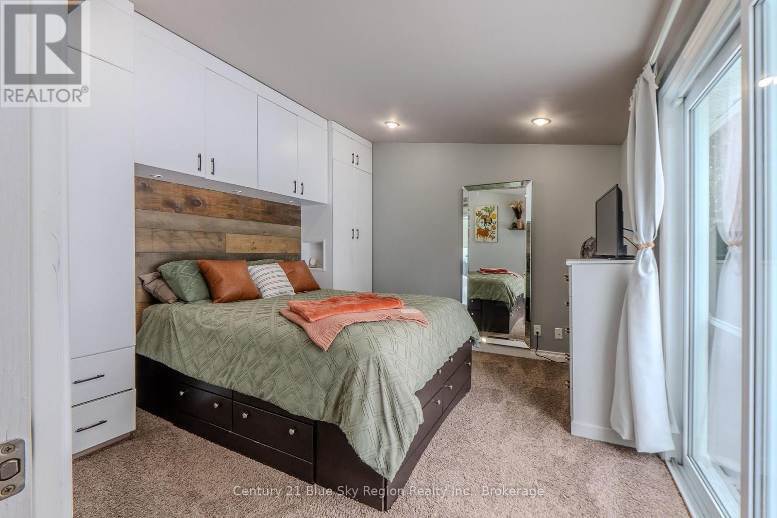 355 ANITA AVENUE Image 18