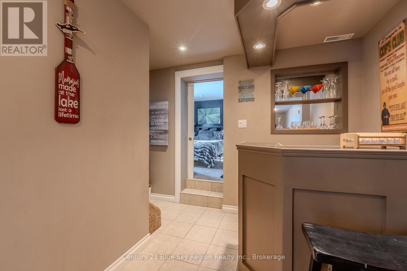 355 ANITA AVENUE Image 30