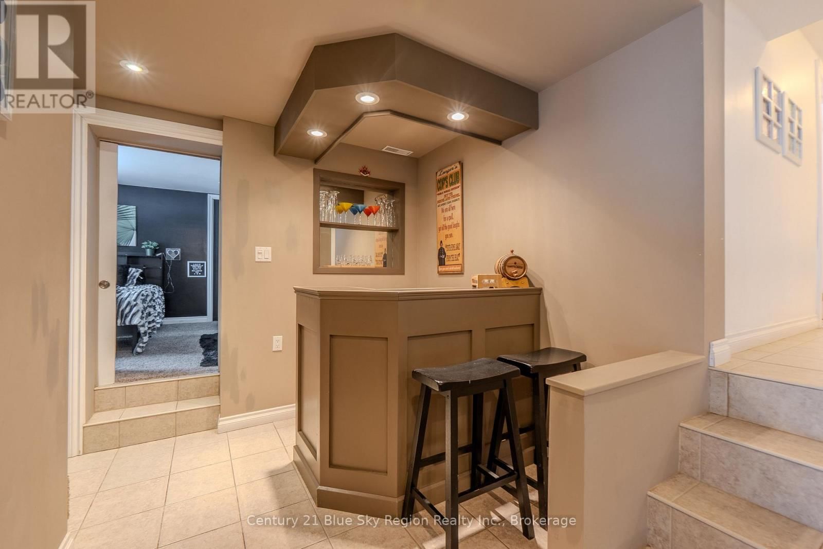 355 ANITA AVENUE Image 33