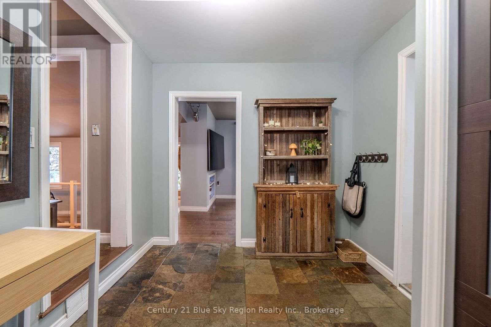 355 ANITA AVENUE Image 6