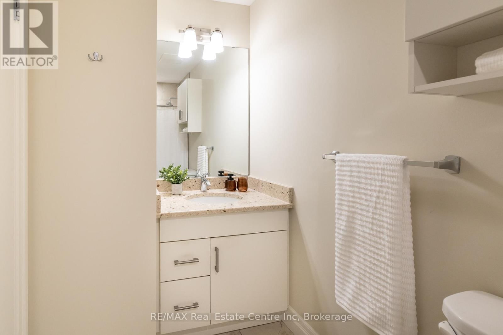 310 - 23 STUMPF STREET Image 13