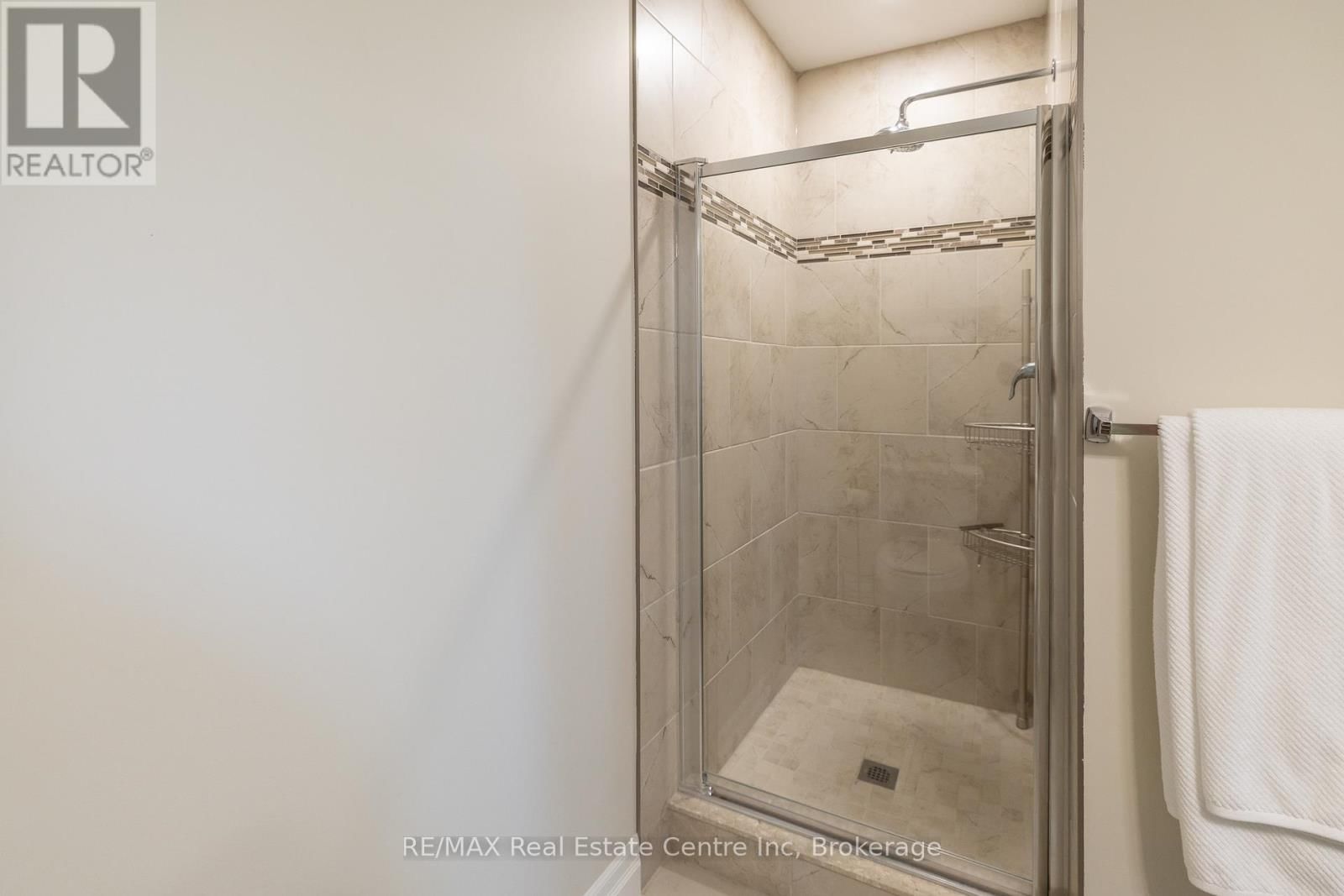 310 - 23 STUMPF STREET Image 18