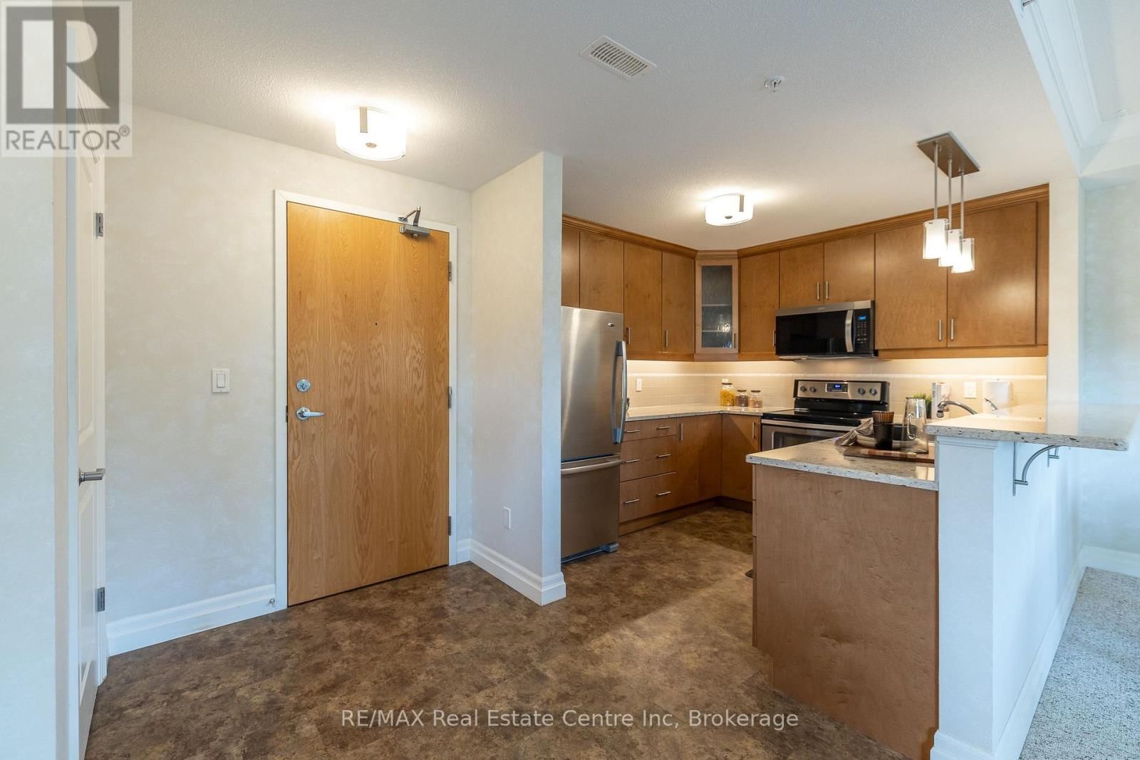 310 - 23 STUMPF STREET Image 2