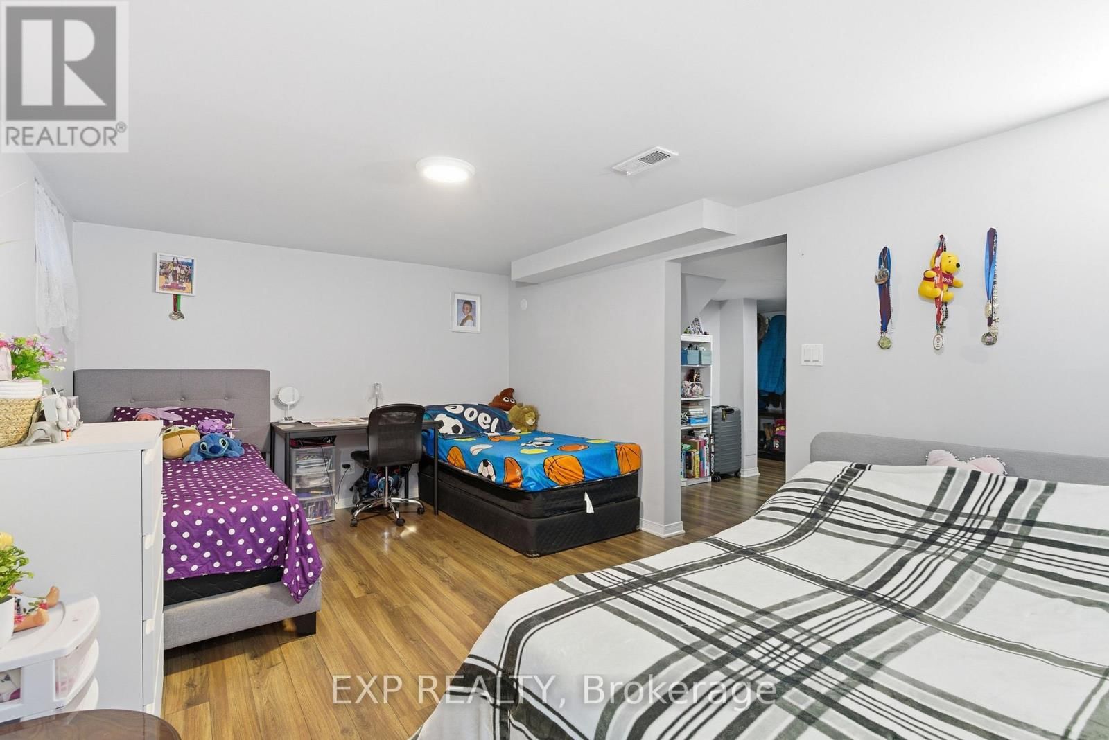 10 - 3322 ADDISON AVENUE Image 22