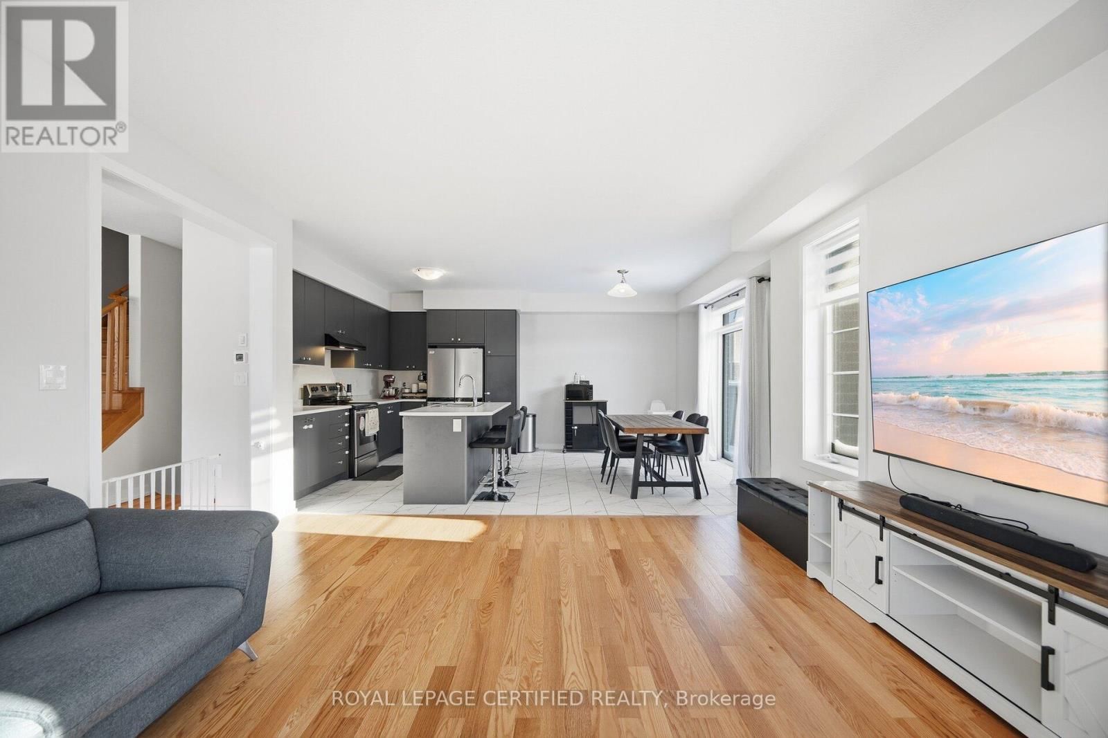 51 HAWICK CRESCENT Image 12