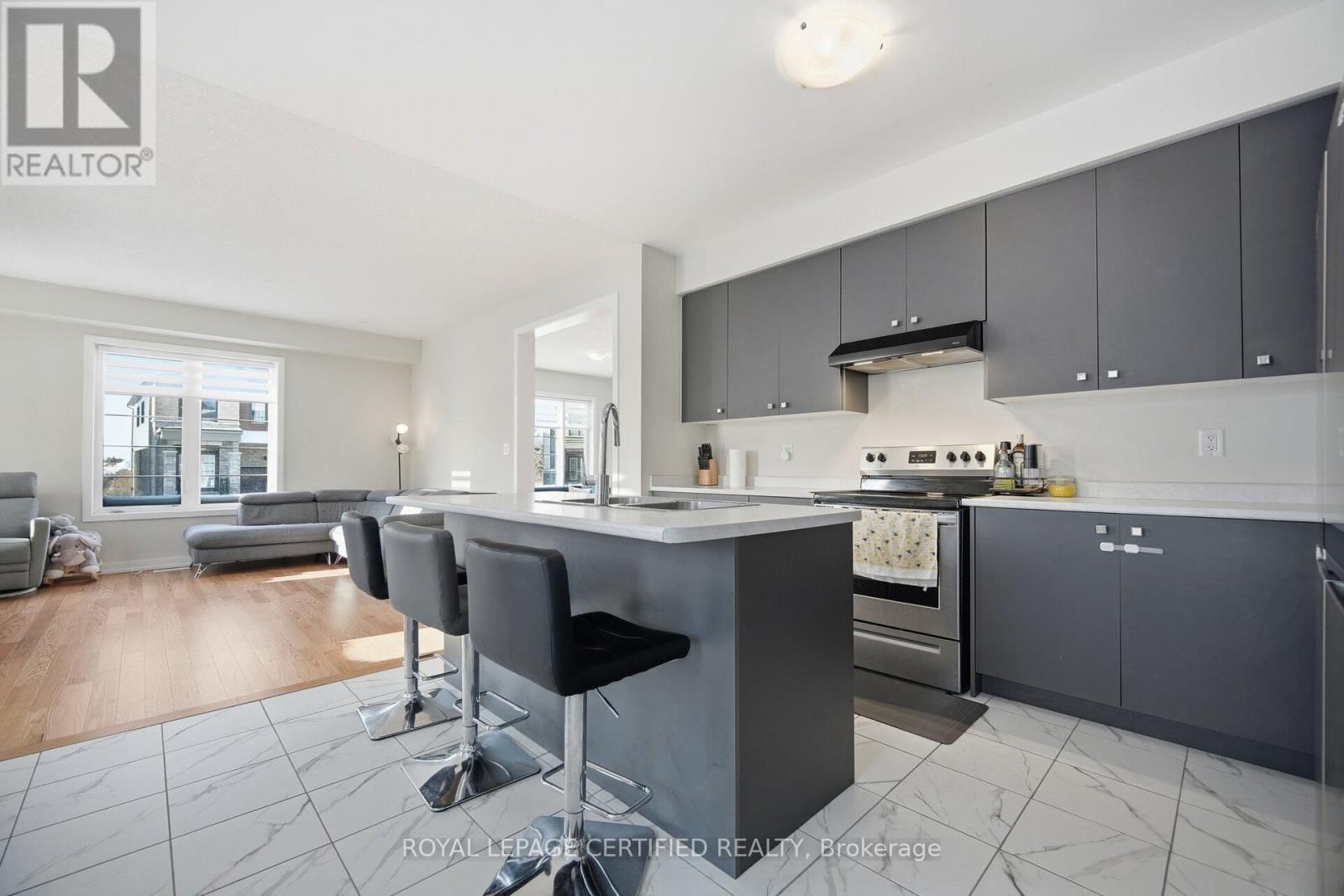 51 HAWICK CRESCENT Image 14