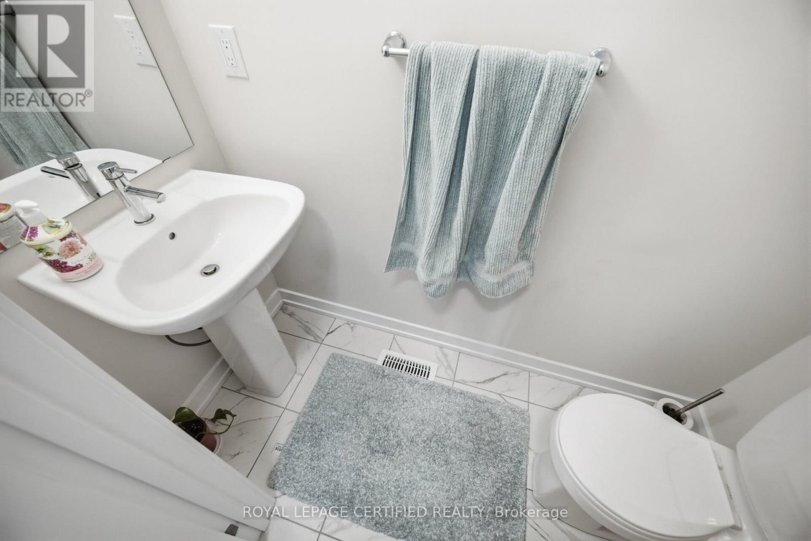 51 HAWICK CRESCENT Image 22