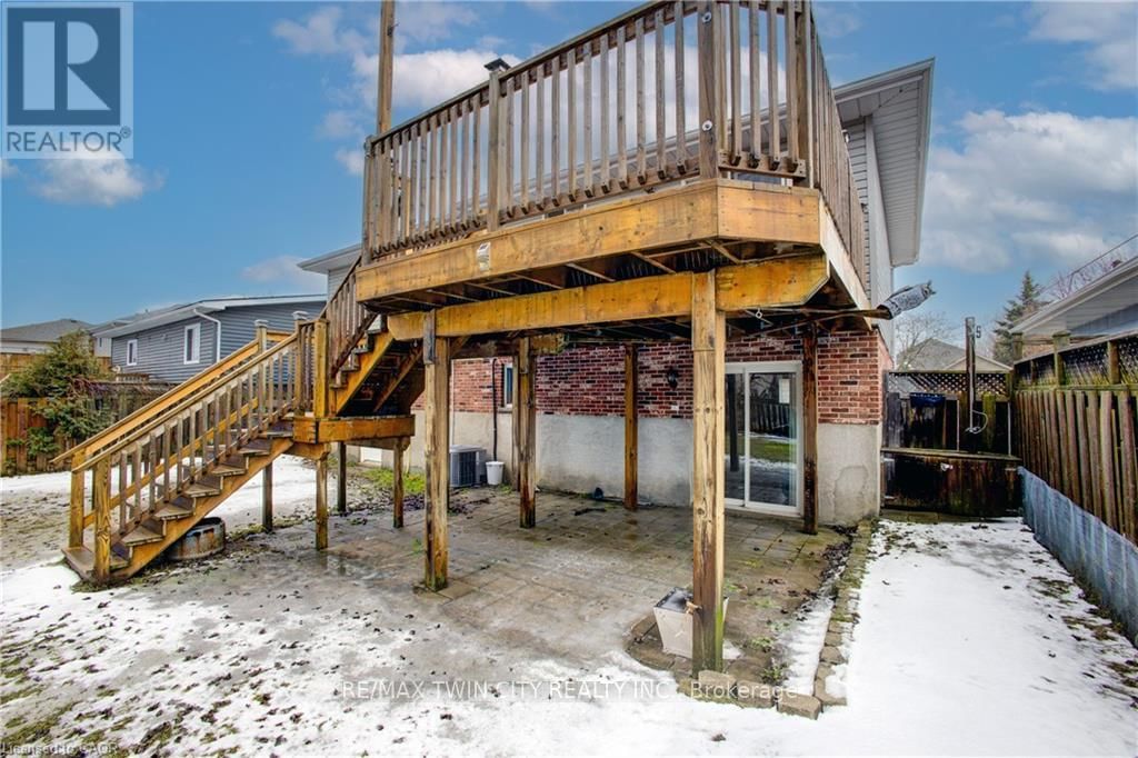 647 KENNARD CRESCENT Image 31