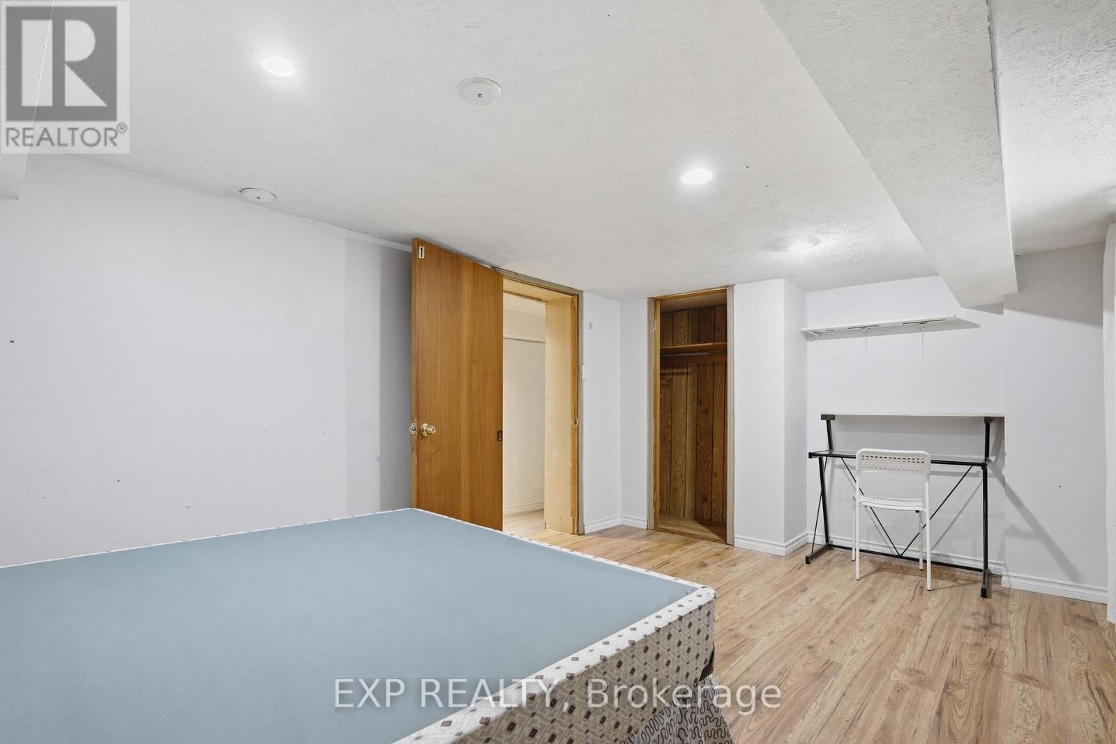 30 REGINA STREET NORTH Image 15