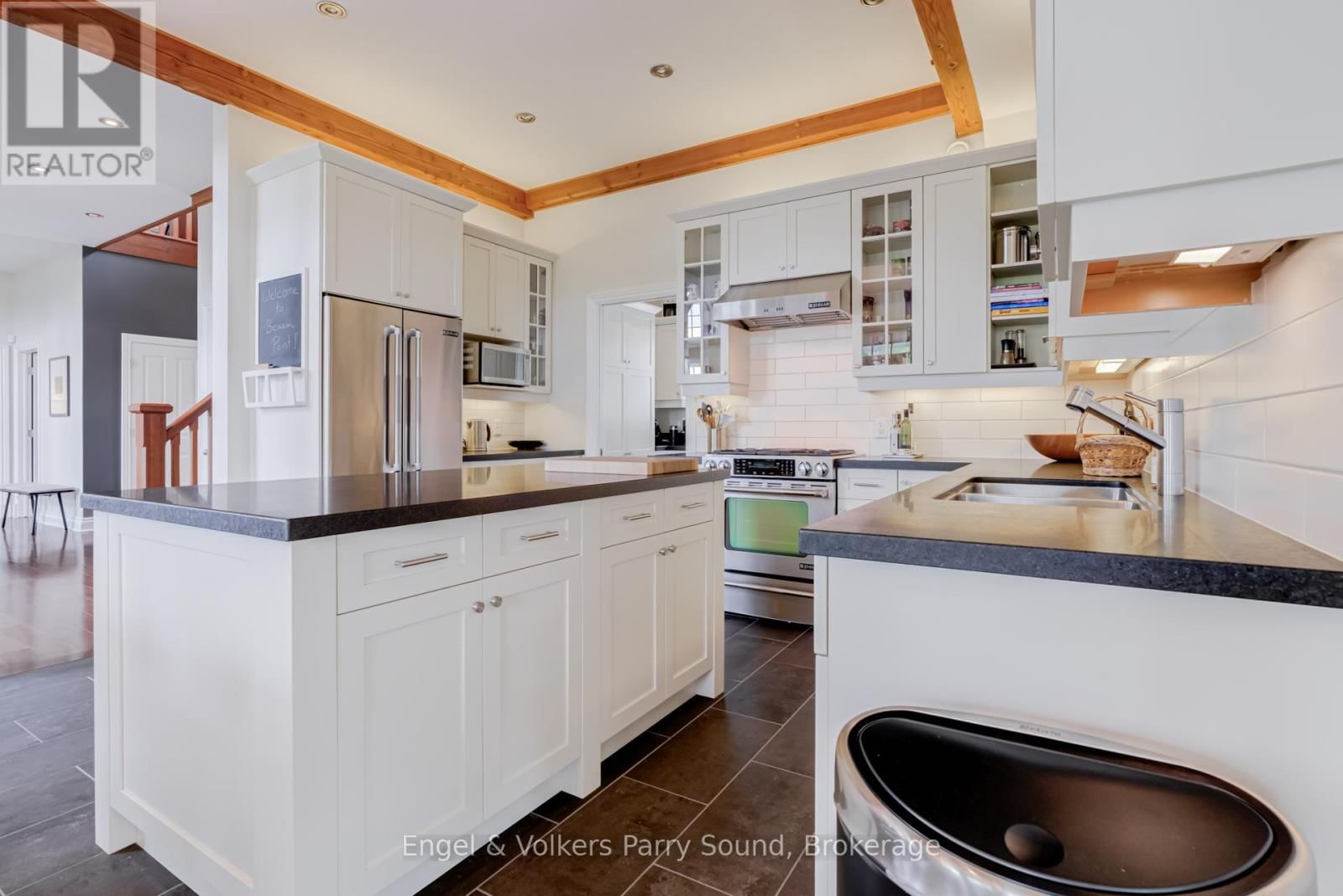 22 BEACON POINT DRIVE Image 14