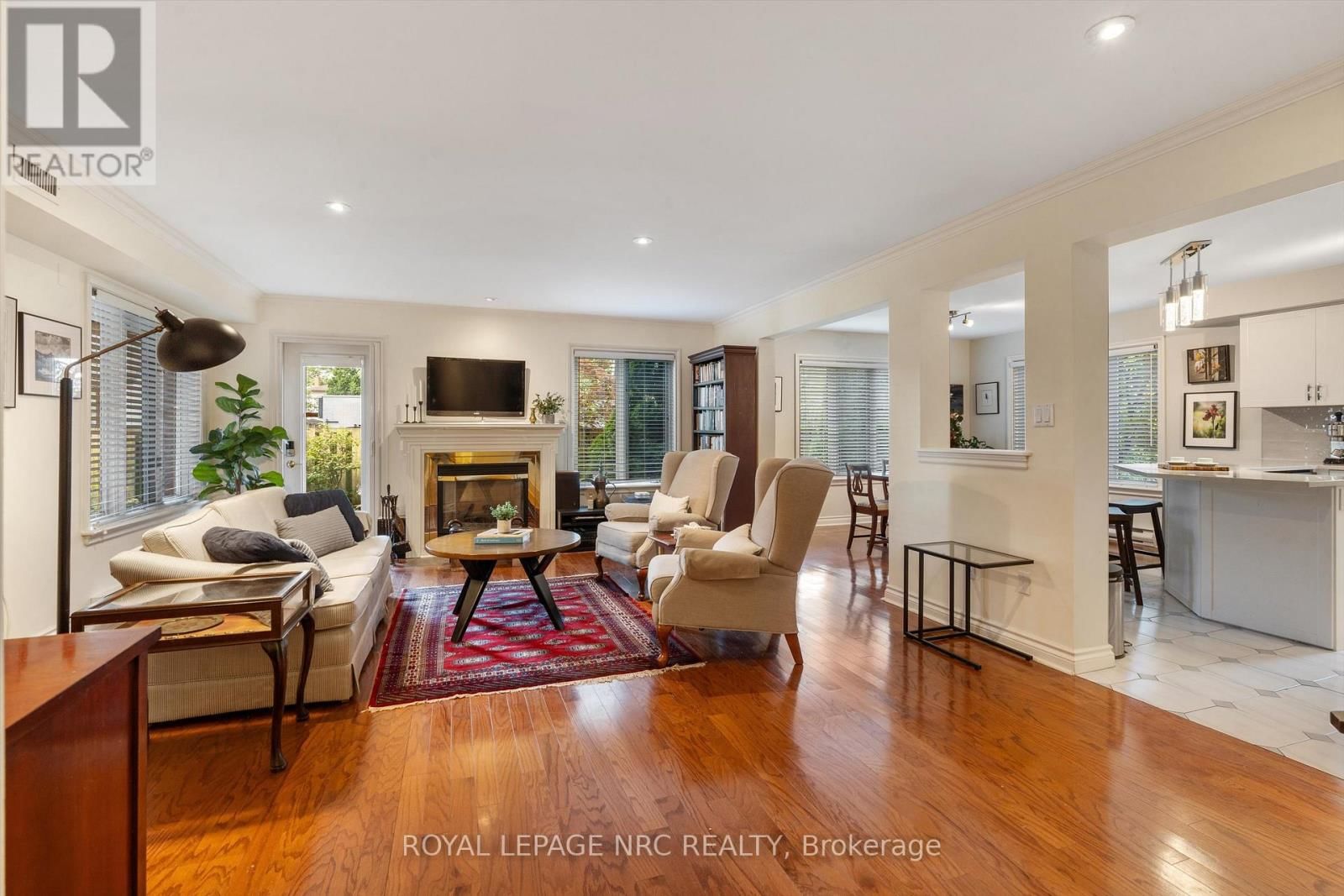 101 - 55 MAIN STREET Image 6