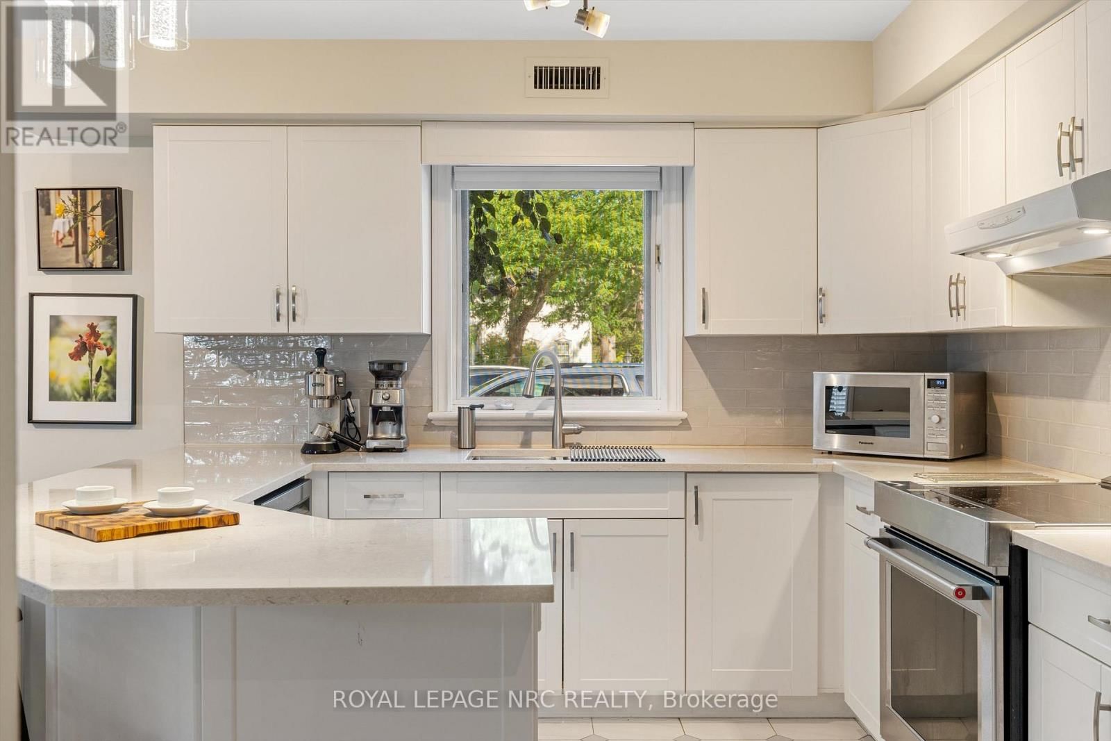 101 - 55 MAIN STREET Image 8