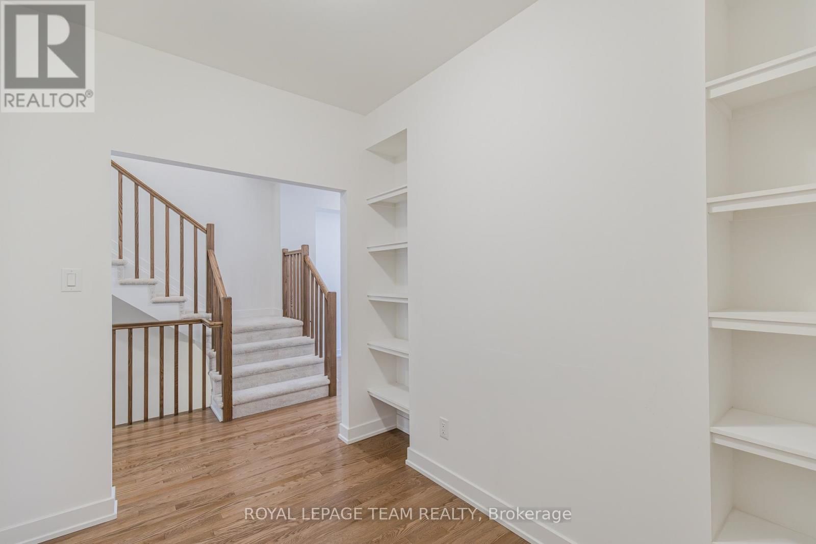 867 ANCIANO CRESCENT Image 10