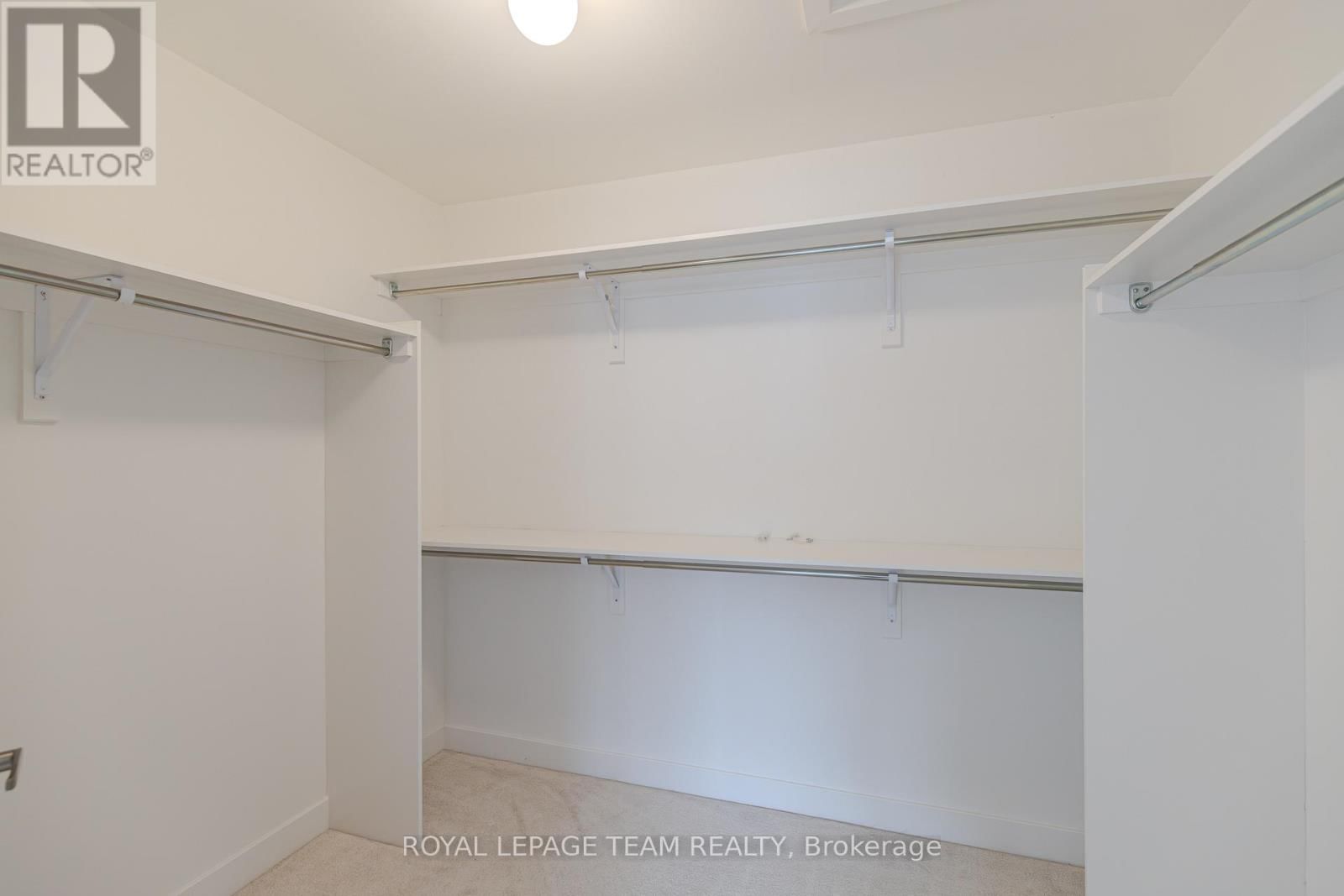 867 ANCIANO CRESCENT Image 36