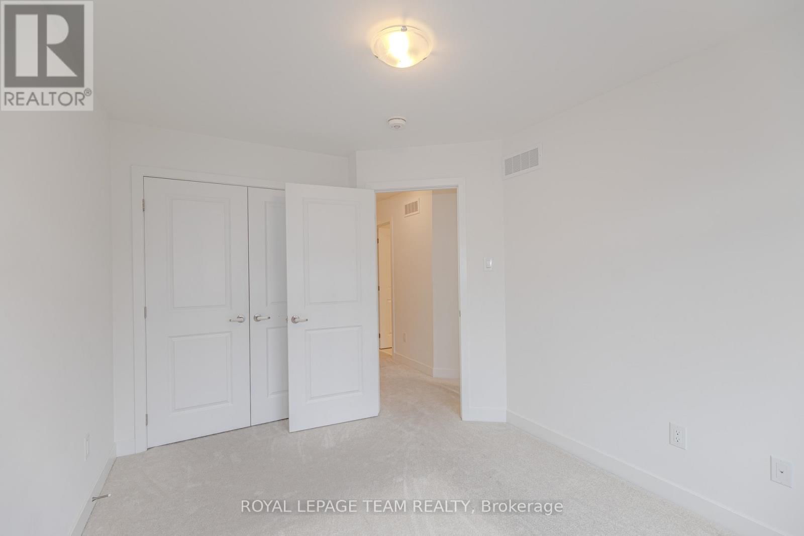 867 ANCIANO CRESCENT Image 42