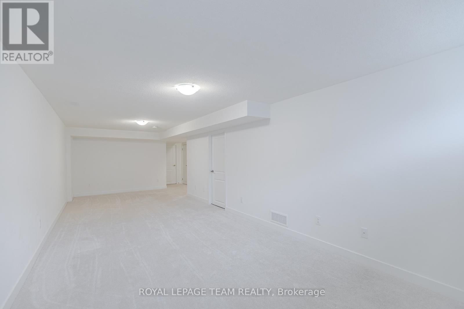 867 ANCIANO CRESCENT Image 48