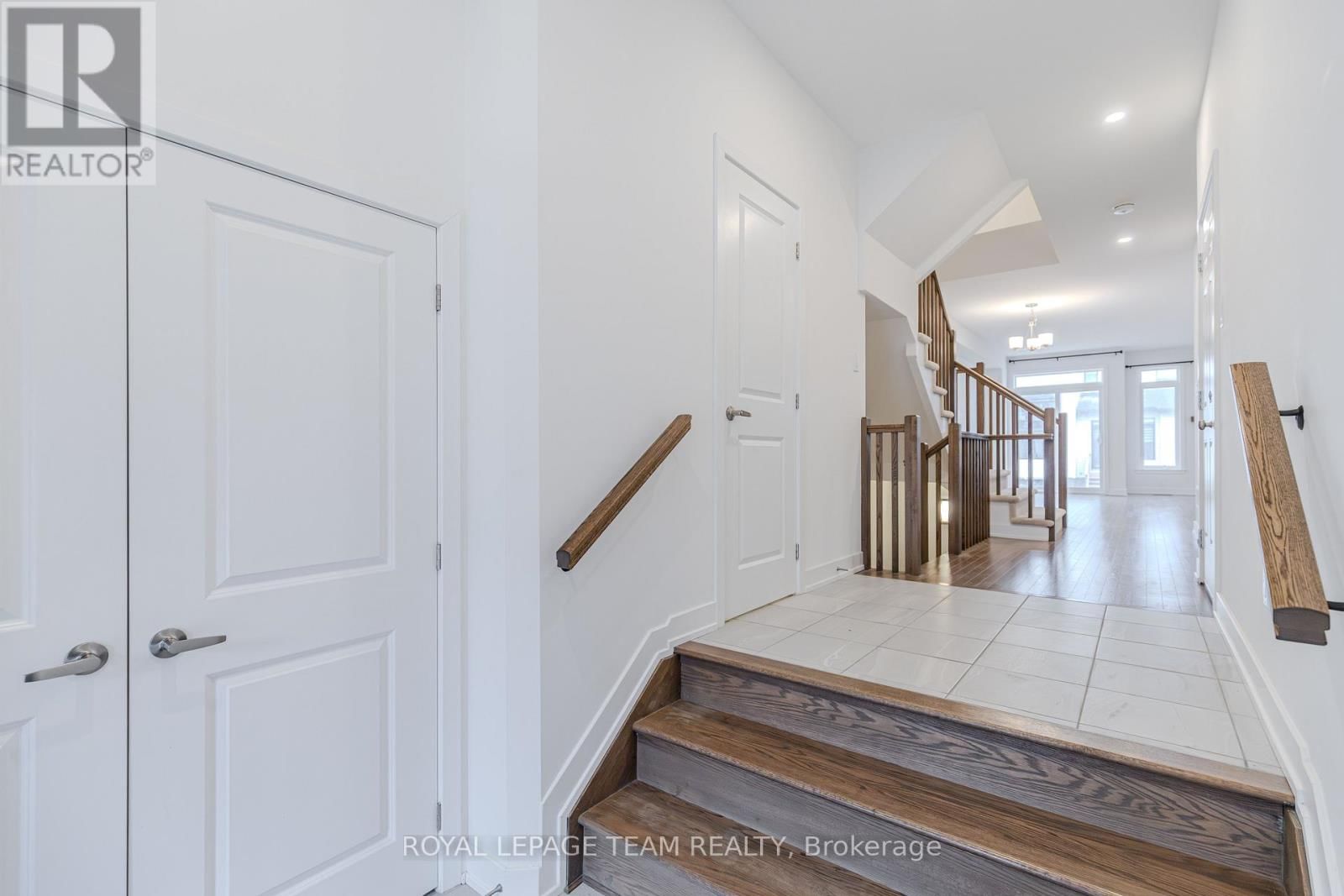 867 ANCIANO CRESCENT Image 5